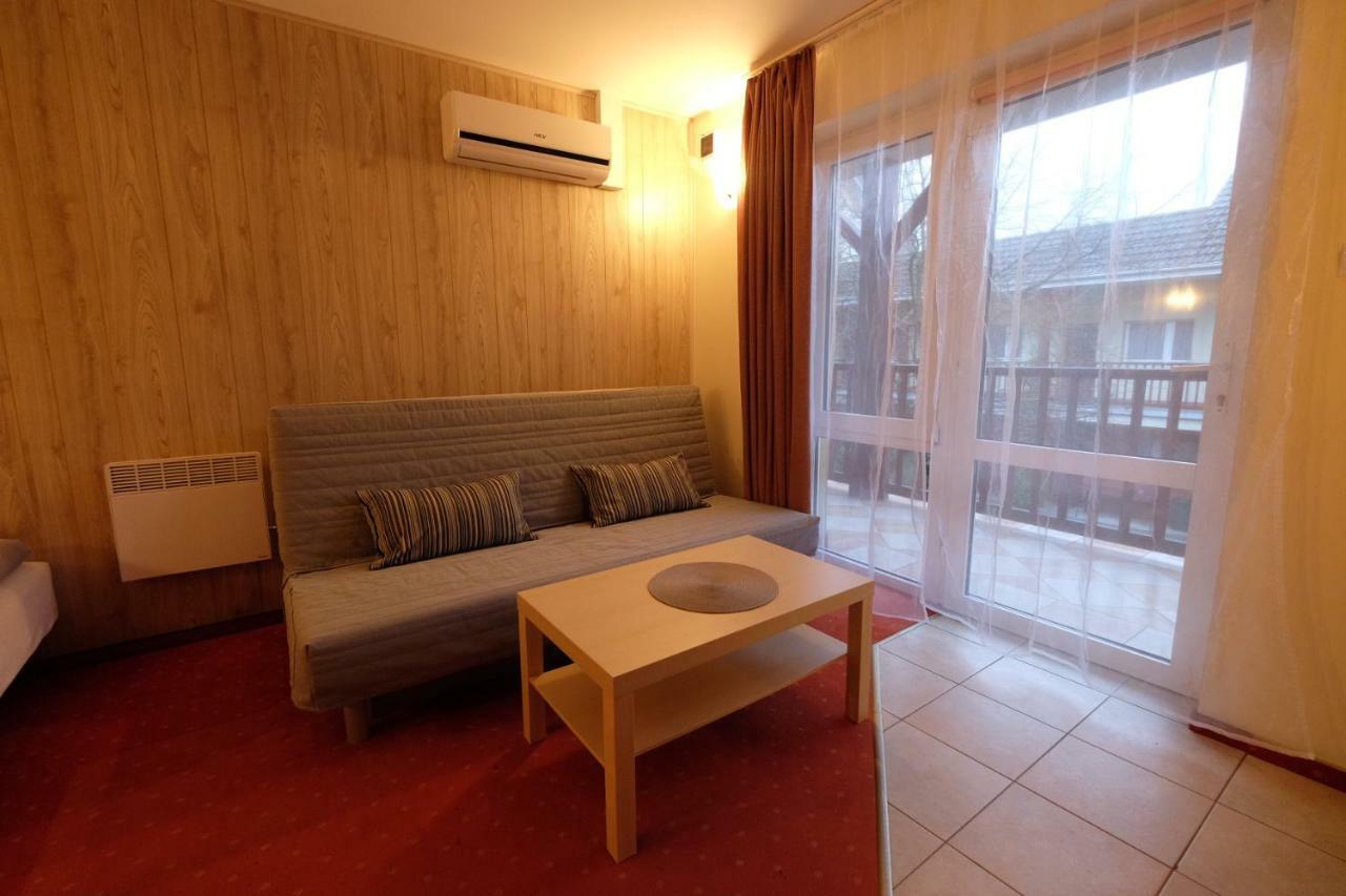 Patio Apartamenty I Pokoje ニエホジェ エクステリア 写真
